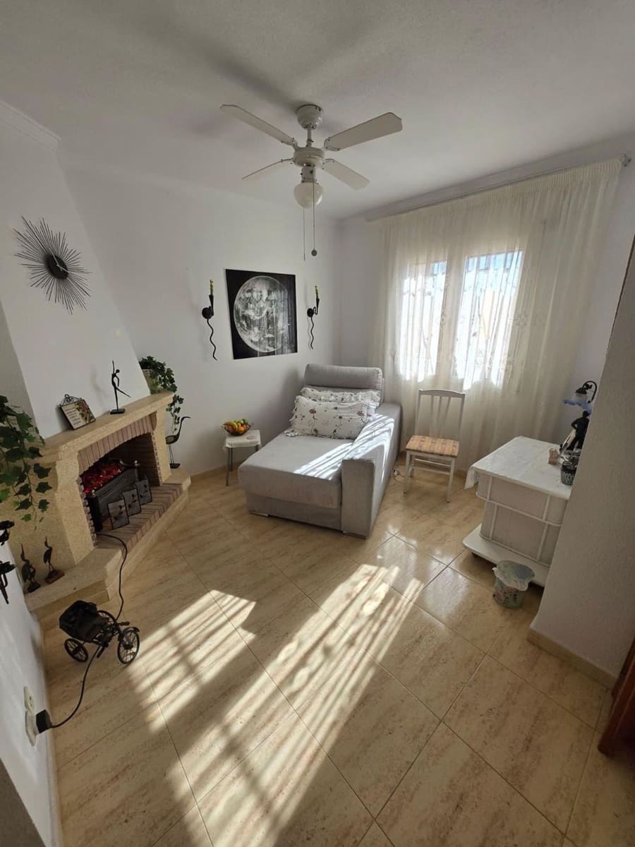 3 bedroom Villa for sale in Aguas Nuevas with garage - € 290,000 (Ref: 9422022)