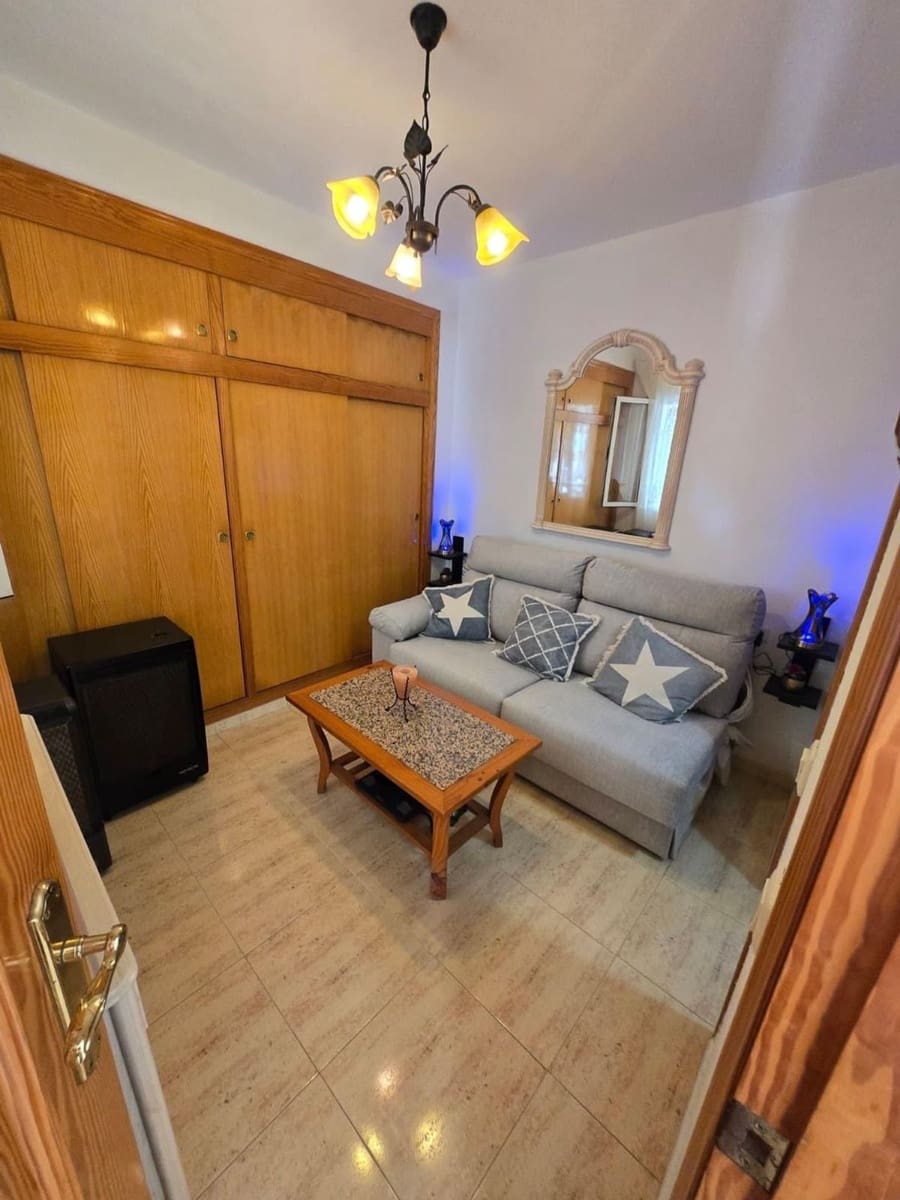 3 bedroom Villa for sale in Aguas Nuevas with garage - € 290,000 (Ref: 9422022)