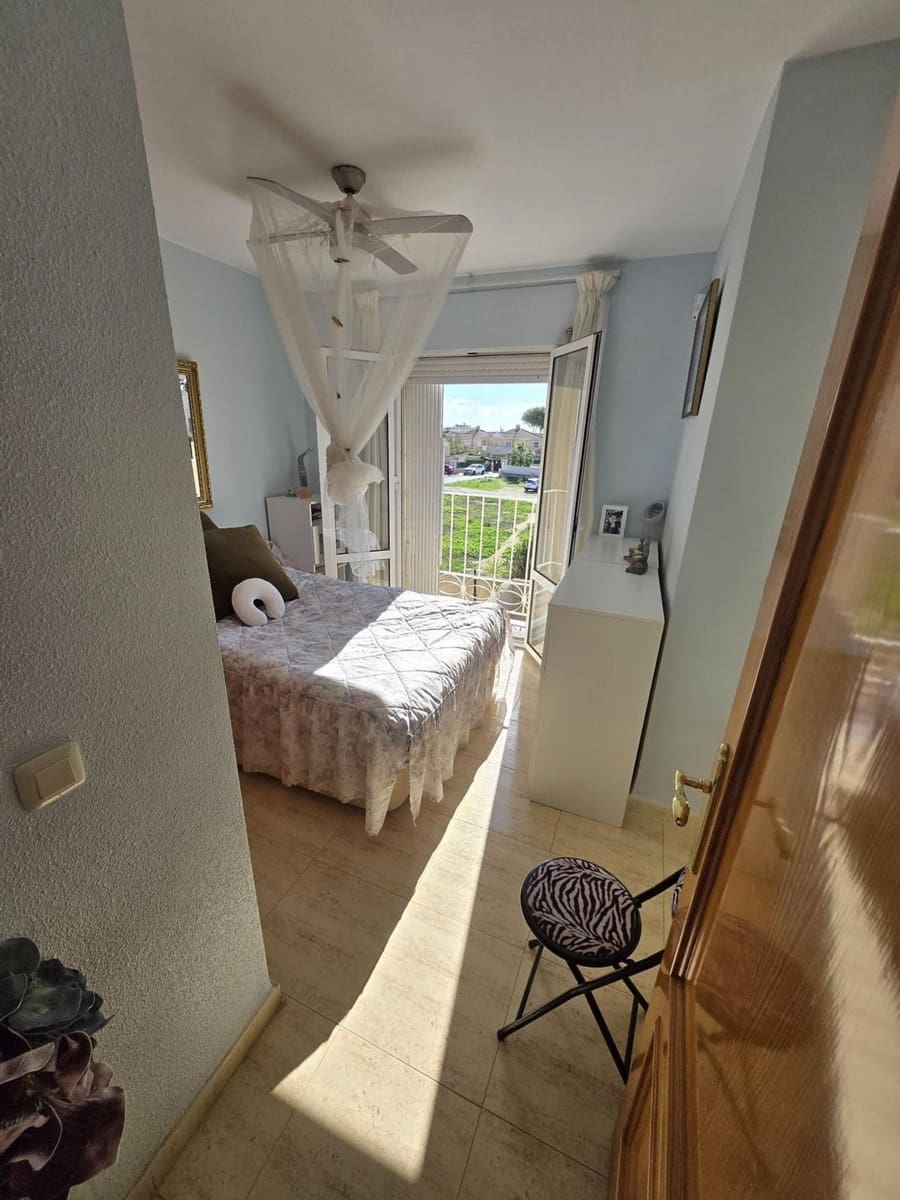 3 bedroom Villa for sale in Aguas Nuevas with garage - € 290,000 (Ref: 9422022)