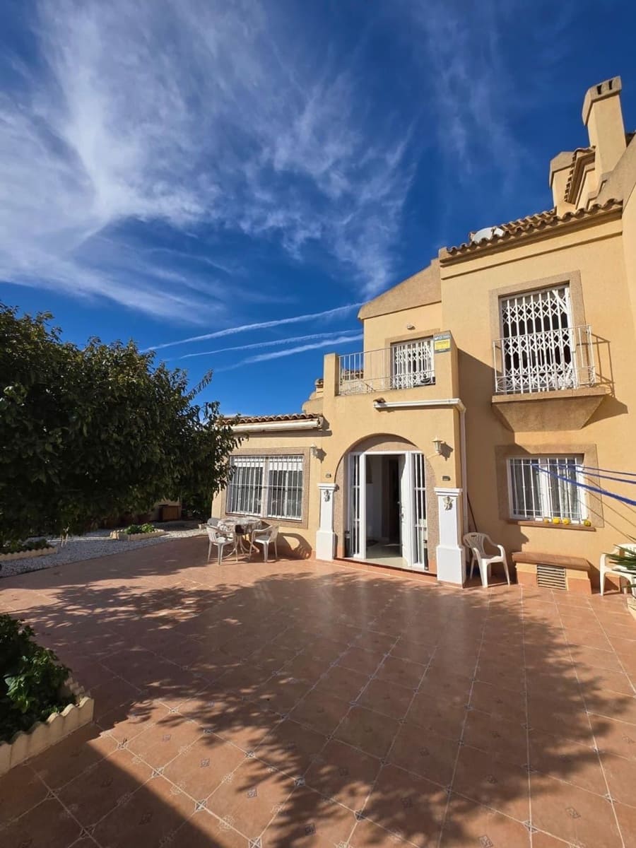 3 bedroom Villa for sale in Aguas Nuevas with garage - € 290,000 (Ref: 9422022)