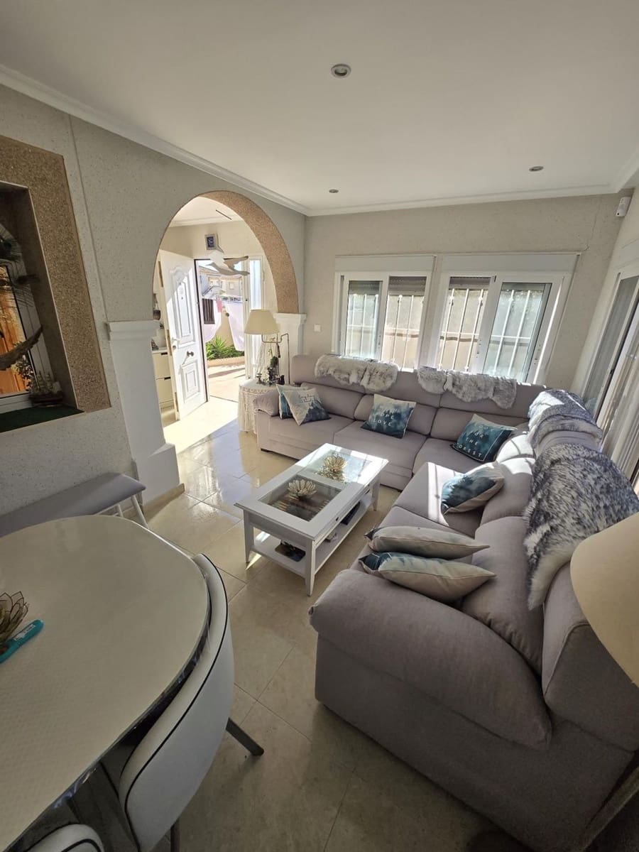 3 bedroom Villa for sale in Aguas Nuevas with garage - € 290,000 (Ref: 9422022)