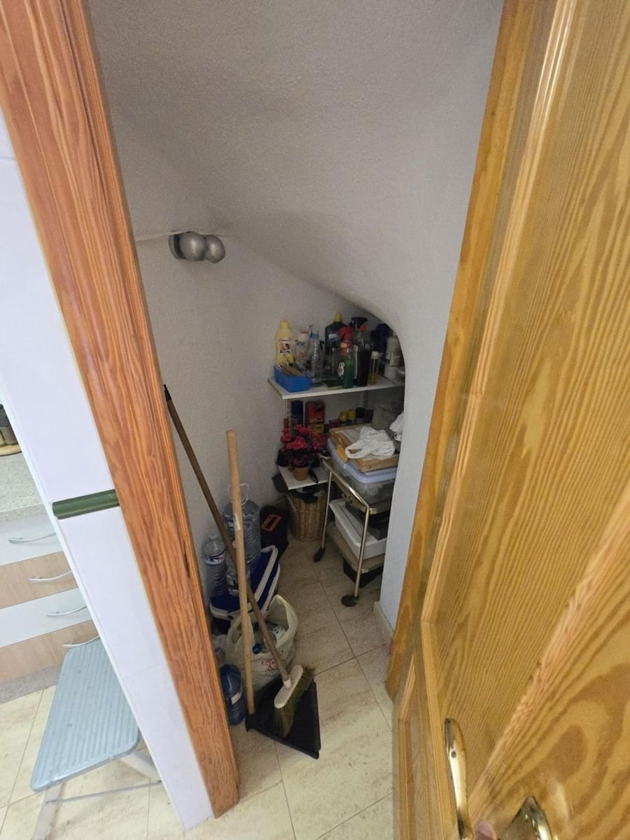 3 bedroom Villa for sale in Aguas Nuevas with garage - € 290,000 (Ref: 9422022)