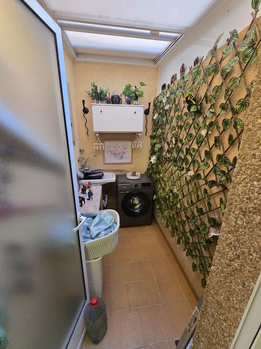 3 bedroom Villa for sale in Aguas Nuevas with garage - € 290,000 (Ref: 9422022)