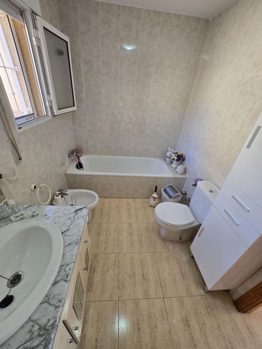 3 bedroom Villa for sale in Aguas Nuevas with garage - € 290,000 (Ref: 9422022)