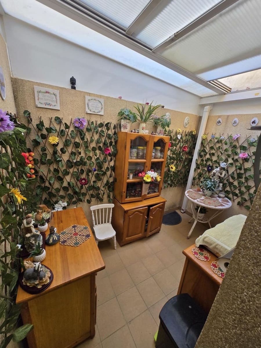 3 bedroom Villa for sale in Aguas Nuevas with garage - € 290,000 (Ref: 9422022)