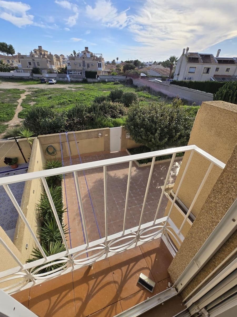 3 bedroom Villa for sale in Aguas Nuevas with garage - € 290,000 (Ref: 9422022)