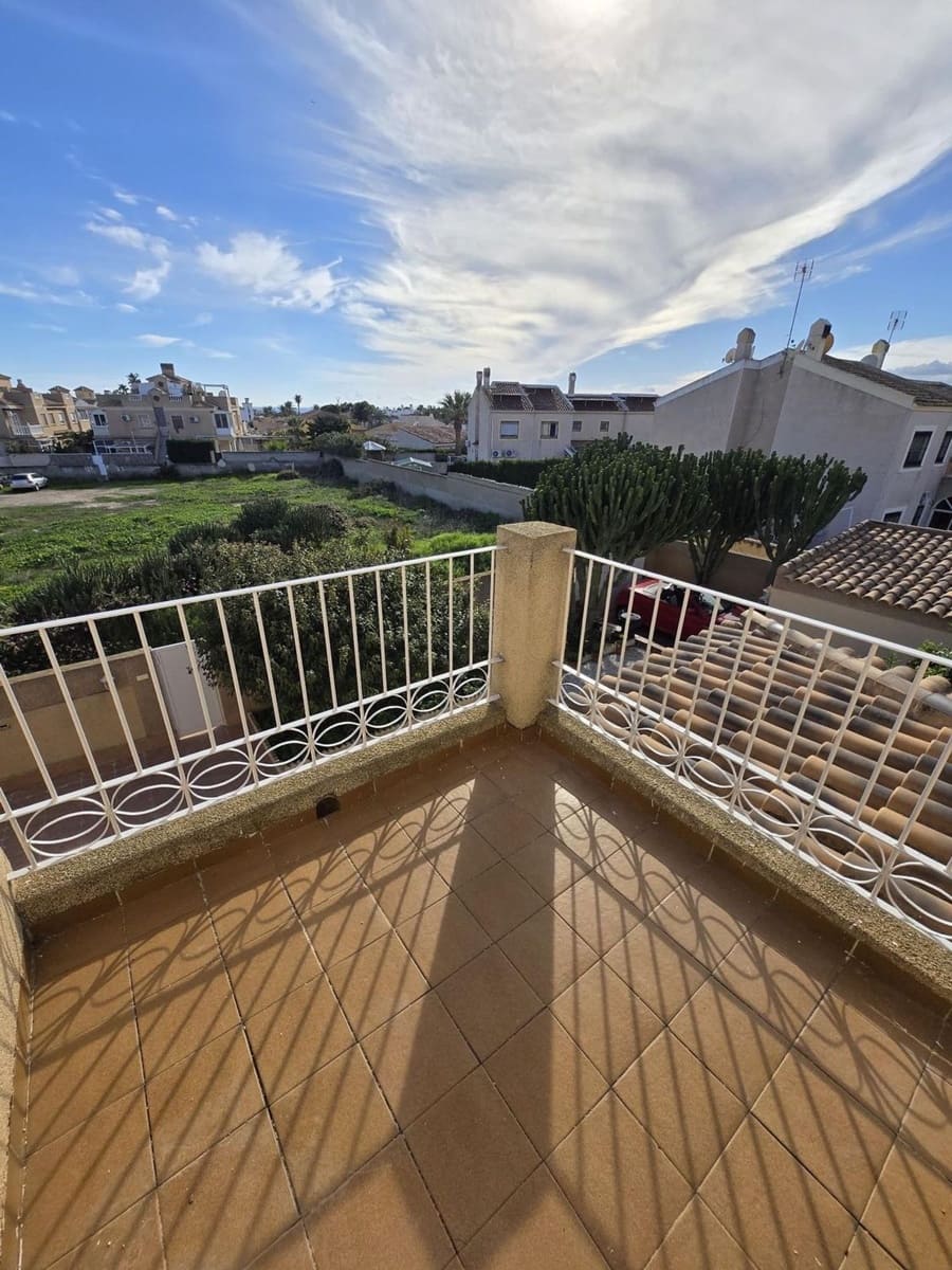 3 bedroom Villa for sale in Aguas Nuevas with garage - € 290,000 (Ref: 9422022)