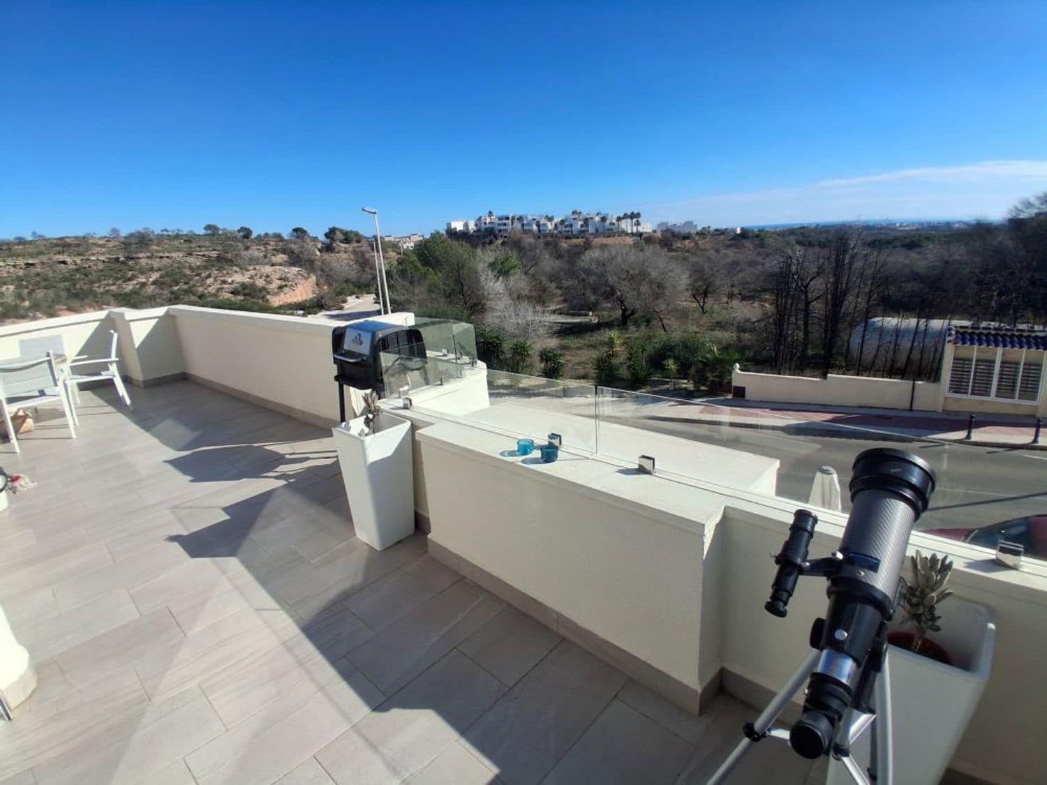 4 soverom Kjedet enebolig til salgs i Orihuela Costa med svømmebasseng garasje - € 499 990 (Ref: 9426833)