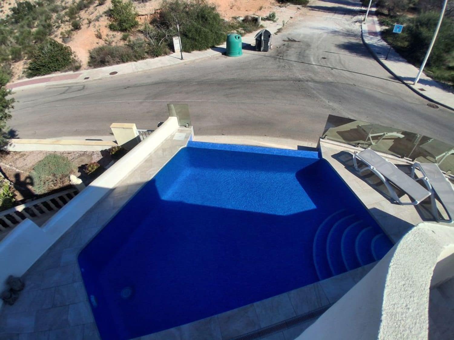 4 soverom Kjedet enebolig til salgs i Orihuela Costa med svømmebasseng garasje - € 499 990 (Ref: 9426833)