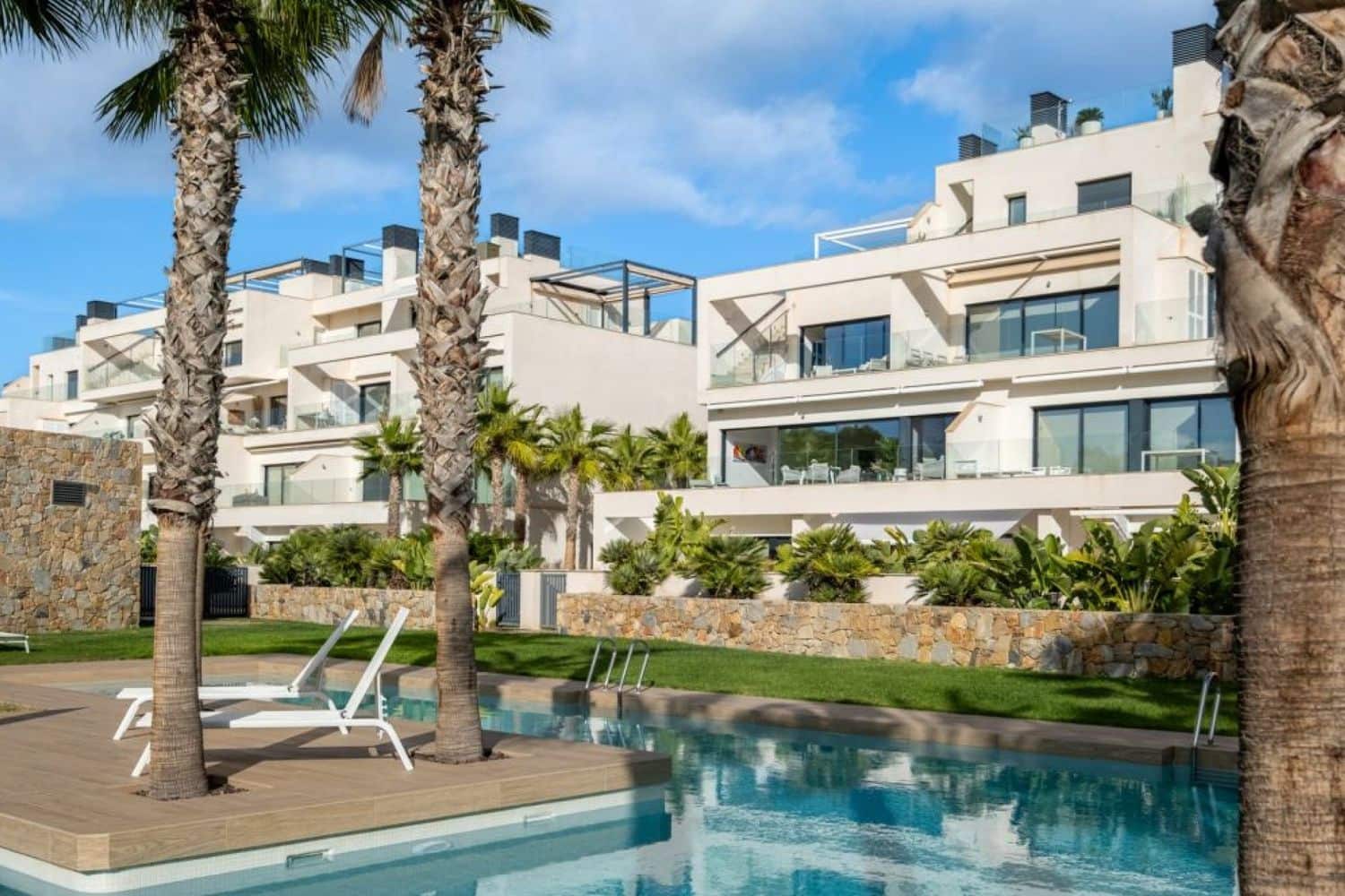 2 bedroom Apartment for sale in Las Colinas Golf with pool garage - € 350,000 (Ref: 9439567)