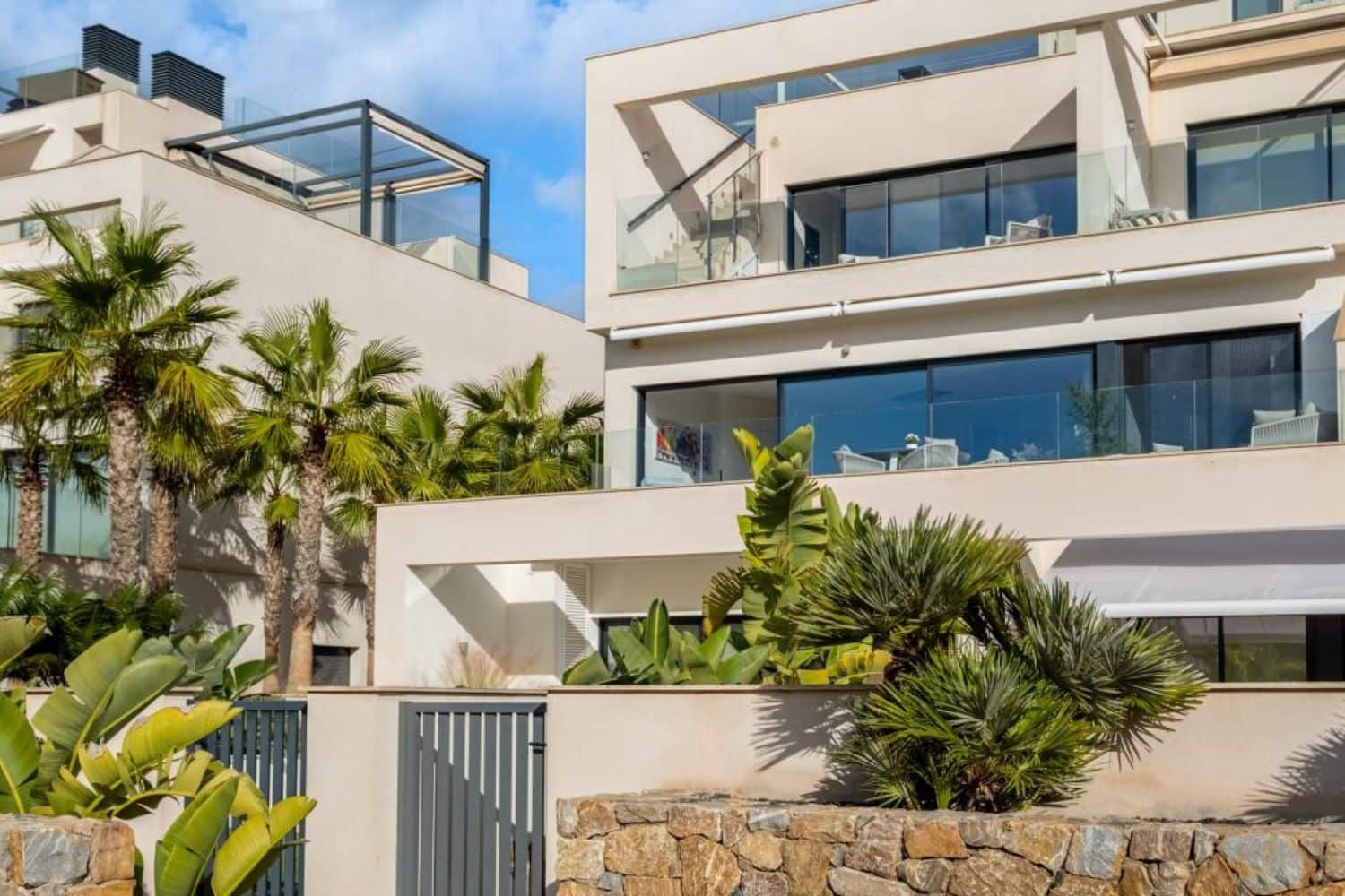 2 bedroom Apartment for sale in Las Colinas Golf with pool garage - € 350,000 (Ref: 9439567)