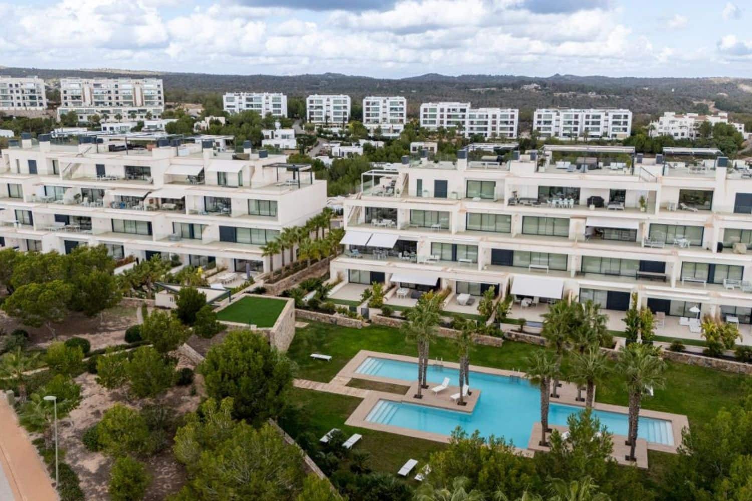 2 bedroom Apartment for sale in Las Colinas Golf with pool garage - € 350,000 (Ref: 9439567)