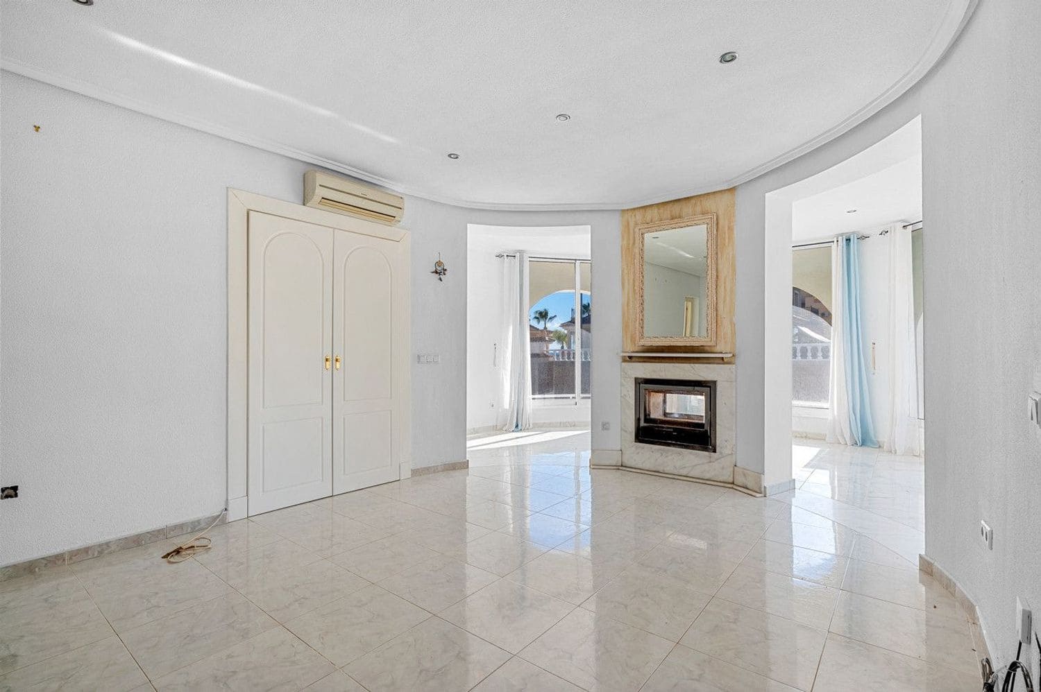 4 bedroom Villa for sale in Ciudad Quesada with pool garage - € 375,000 (Ref: 9449569)