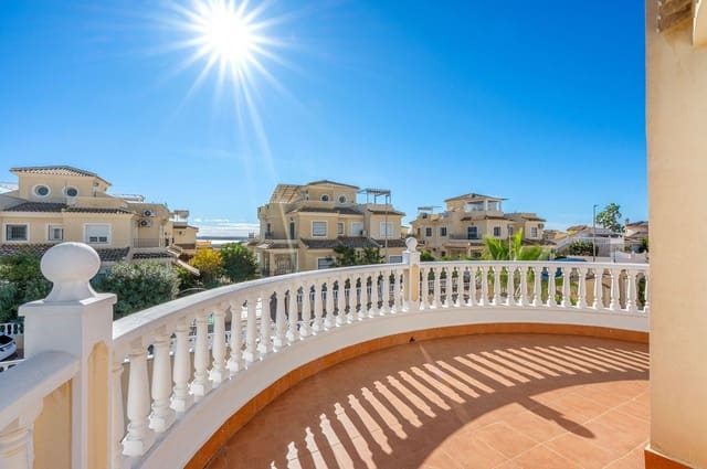 4 bedroom Villa for sale in Ciudad Quesada, Rojales with pool garage - € 375,000 (Ref: 9449569)