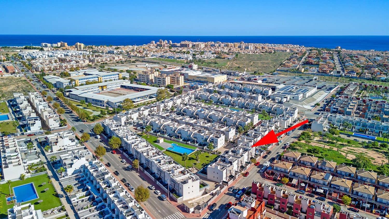 2 Zimmer Apartment zu verkaufen in Torrevieja mit Pool Garage - 284.000 € (Ref: 9450426)
