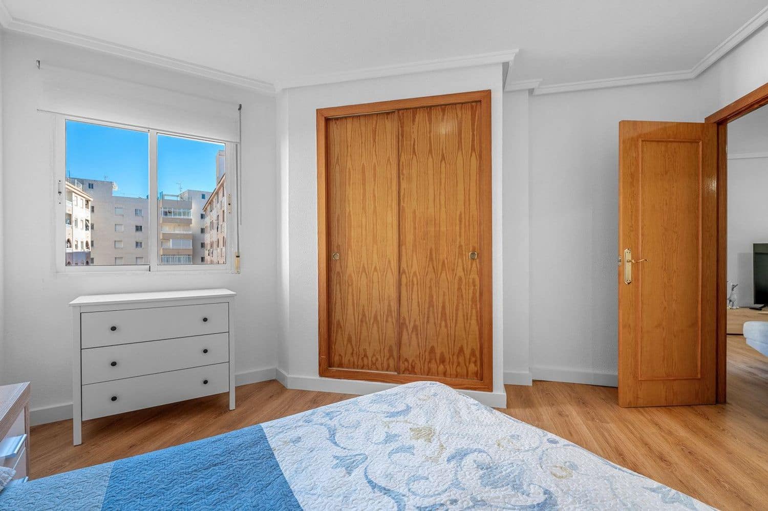 3 Zimmer Apartment zu verkaufen in Torrevieja mit Pool Garage - 174.000 € (Ref: 9451964)