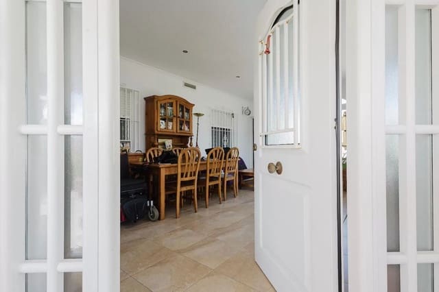 6 bedroom Villa for sale in El Chaparral, Torrevieja with pool garage - € 449,000 (Ref: 9451965)