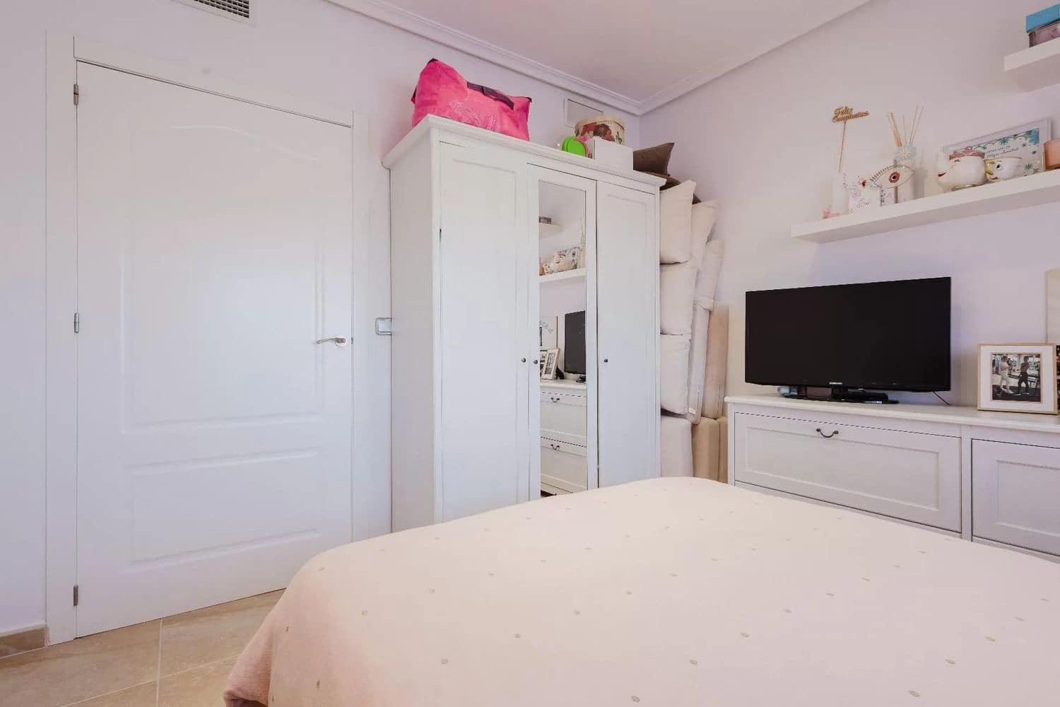 6 sypialnia Willa na sprzedaż w Torrevieja z basenem garażem - 449 000 € (Ref: 9451965)