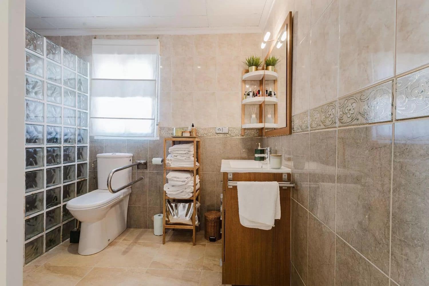 6 sypialnia Willa na sprzedaż w Torrevieja z basenem garażem - 449 000 € (Ref: 9451965)