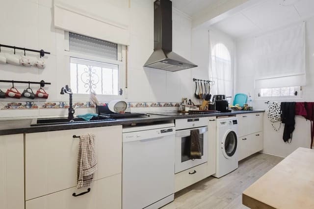 6 bedroom Villa for sale in El Chaparral, Torrevieja with pool garage - € 449,000 (Ref: 9451965)