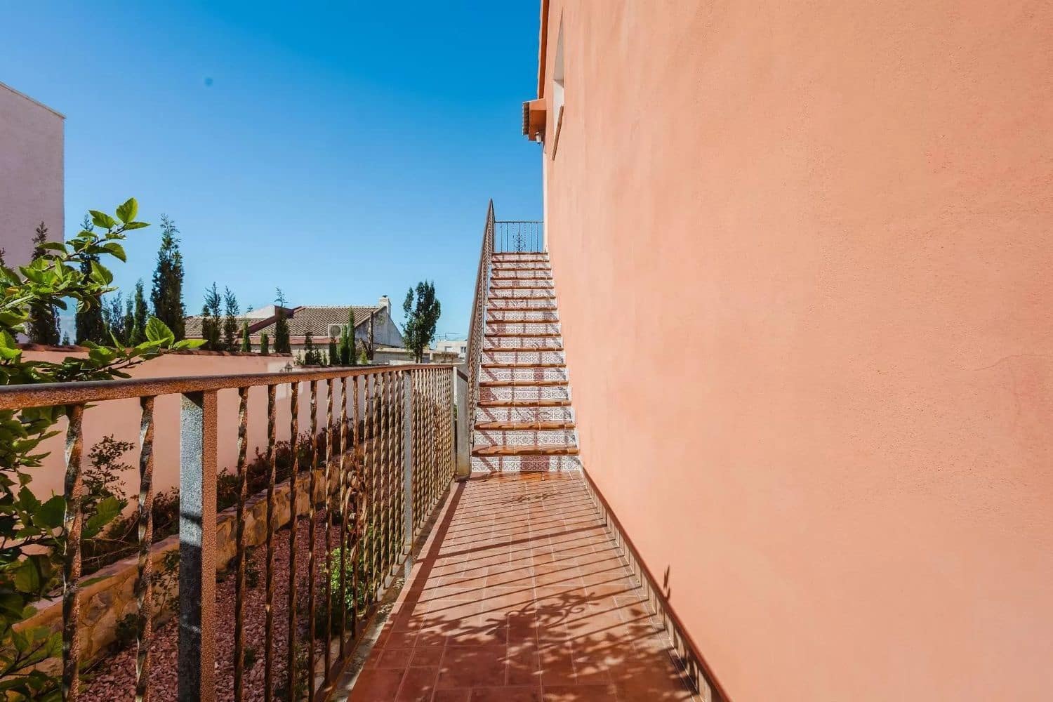 6 sypialnia Willa na sprzedaż w Torrevieja z basenem garażem - 449 000 € (Ref: 9451965)