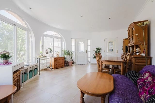 6 bedroom Villa for sale in El Chaparral, Torrevieja with pool garage - € 449,000 (Ref: 9451965)