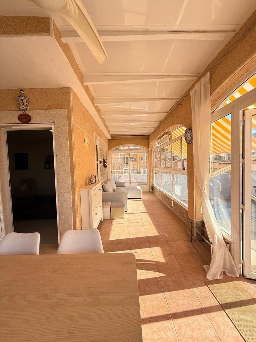 2 Zimmer Villa zu verkaufen in Orihuela Costa mit Pool Garage - 340.000 € (Ref: 9452742)