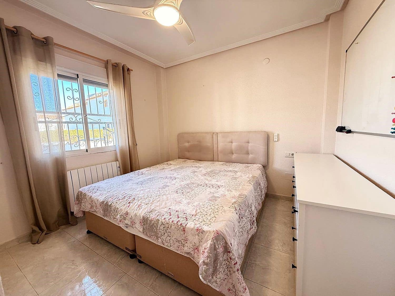 2 Zimmer Villa zu verkaufen in Orihuela Costa mit Pool Garage - 340.000 € (Ref: 9452742)