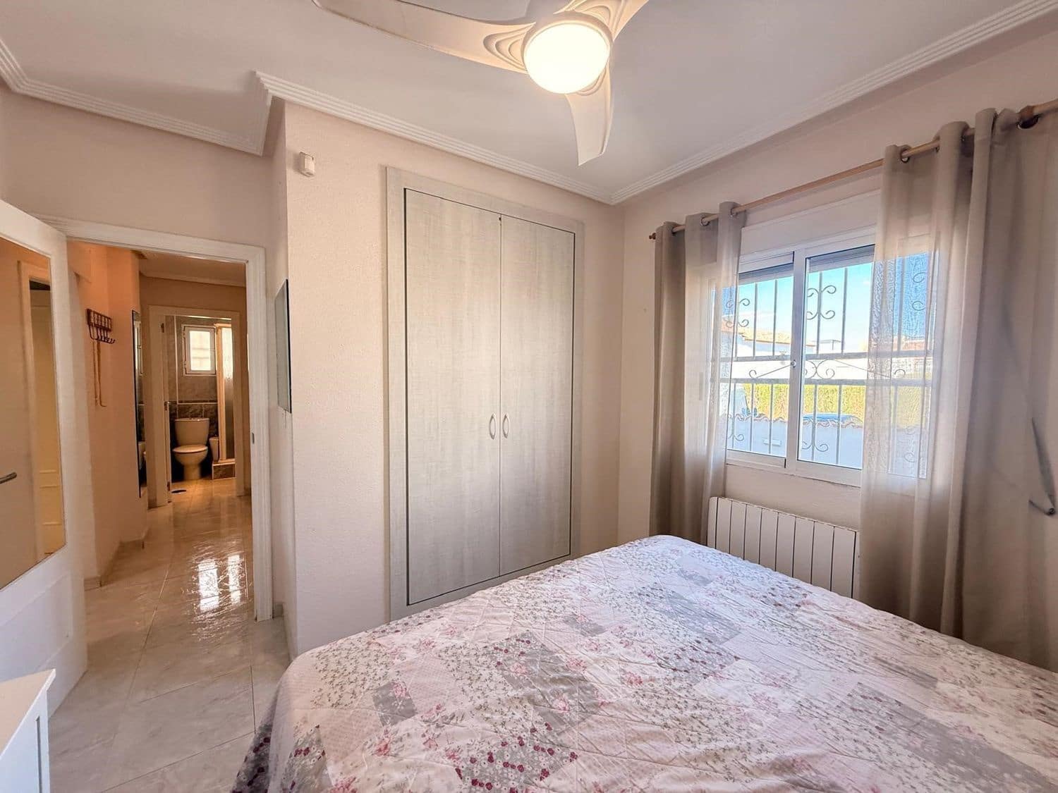 2 Zimmer Villa zu verkaufen in Orihuela Costa mit Pool Garage - 340.000 € (Ref: 9452742)