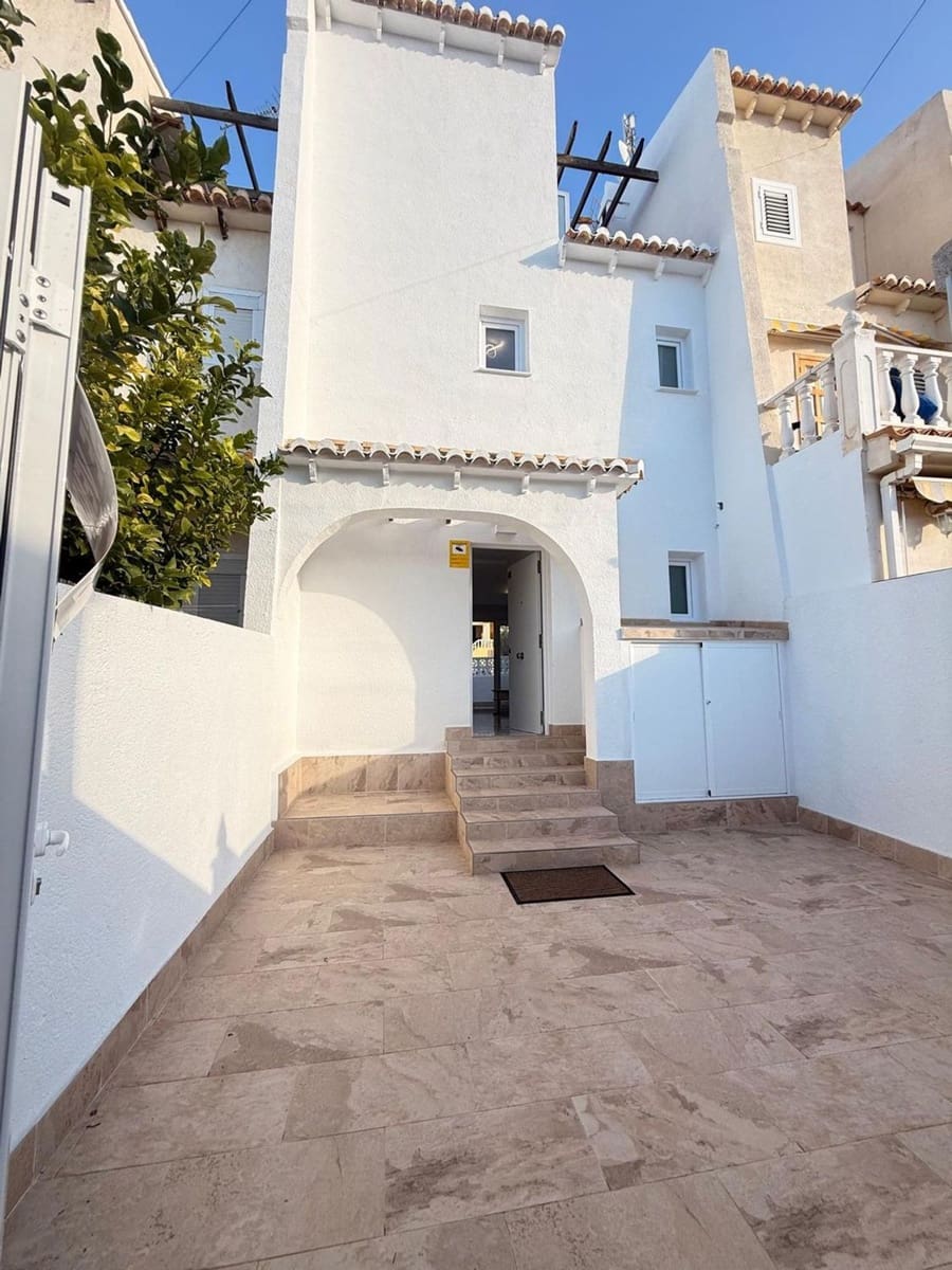 3 Zimmer Haus zu verkaufen in Torrevieja mit Pool Garage - 229.000 € (Ref: 9461007)