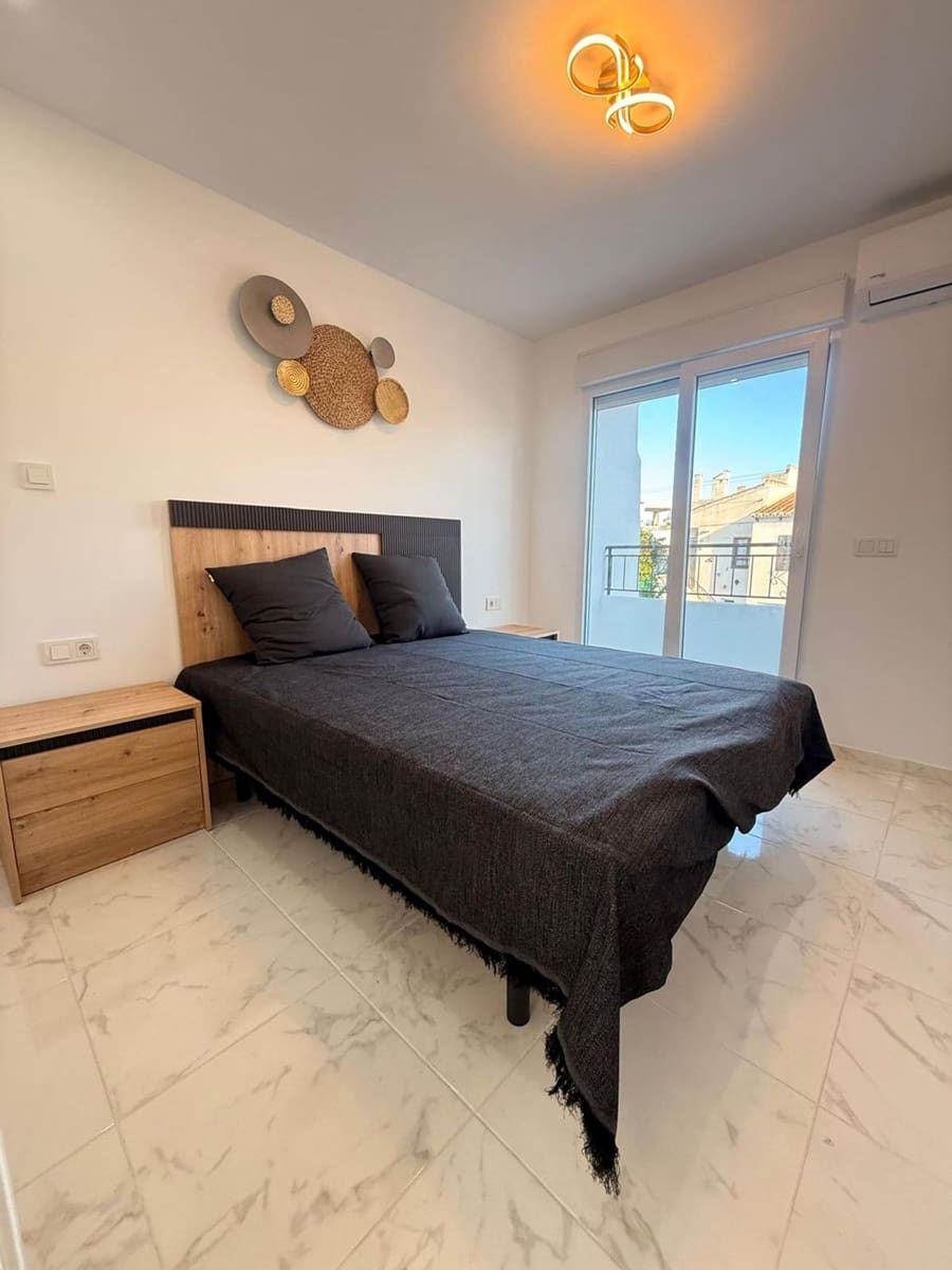 3 Zimmer Haus zu verkaufen in Torrevieja mit Pool Garage - 229.000 € (Ref: 9461007)