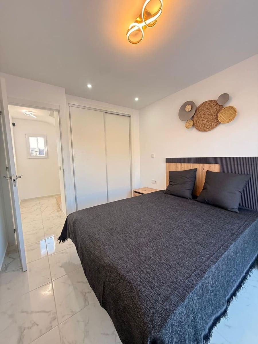 3 Zimmer Haus zu verkaufen in Torrevieja mit Pool Garage - 229.000 € (Ref: 9461007)