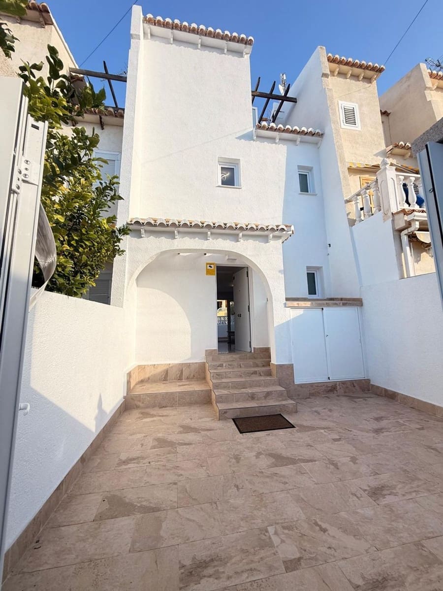 3 Zimmer Haus zu verkaufen in Torrevieja mit Pool Garage - 229.000 € (Ref: 9461007)