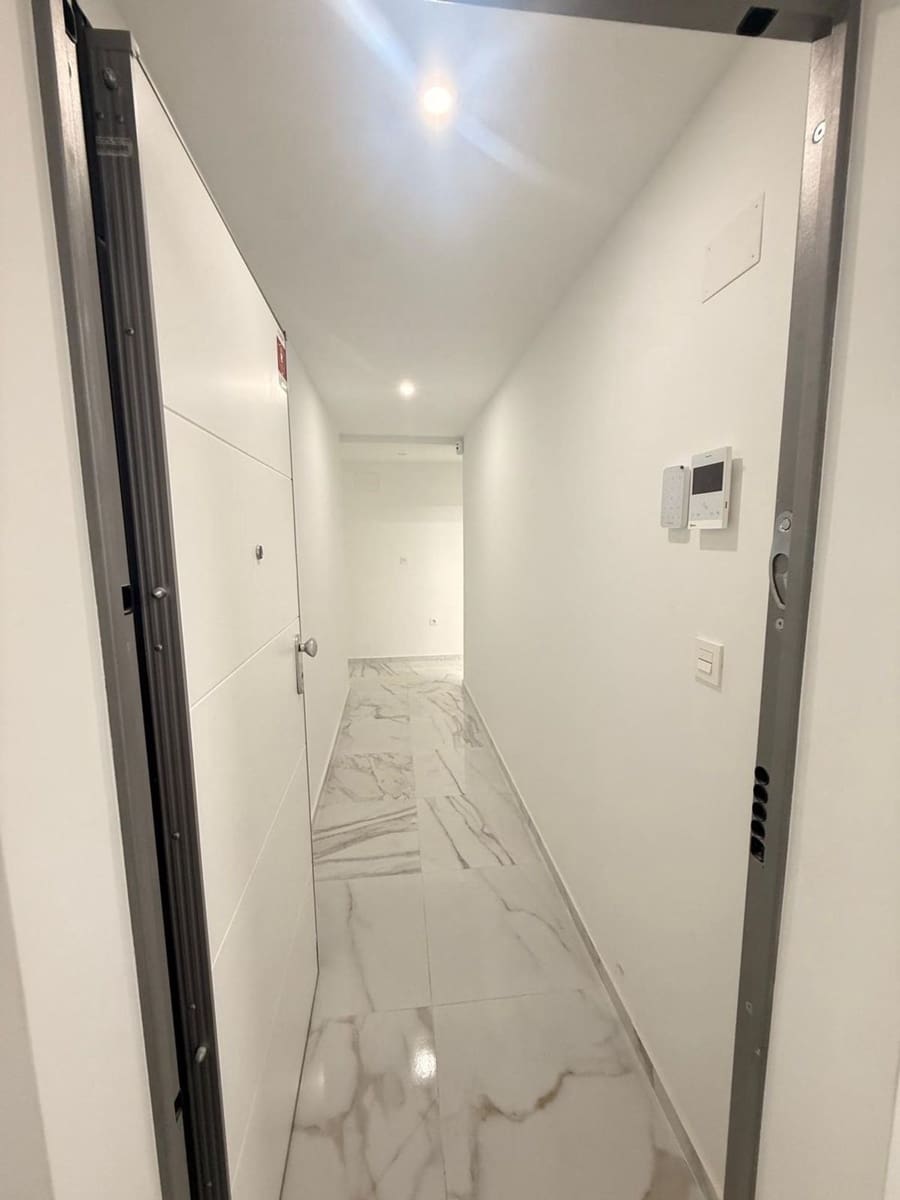 2 quarto Apartamento para venda em Torrevieja com garagem - 239 000 € (Ref: 9468011)