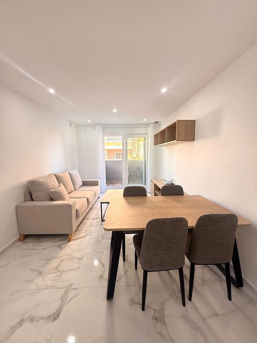 2 quarto Apartamento para venda em Torrevieja com garagem - 239 000 € (Ref: 9468011)