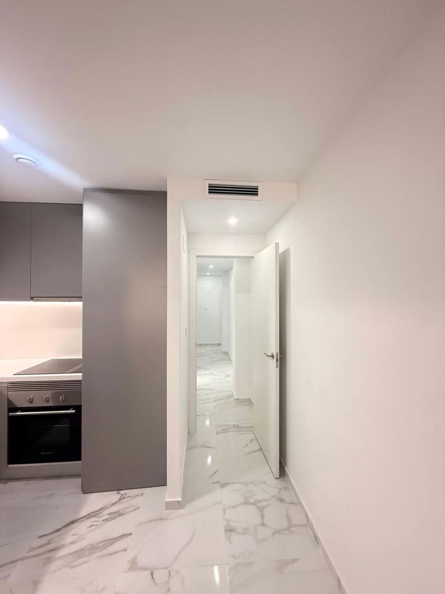 2 quarto Apartamento para venda em Torrevieja com garagem - 239 000 € (Ref: 9468011)