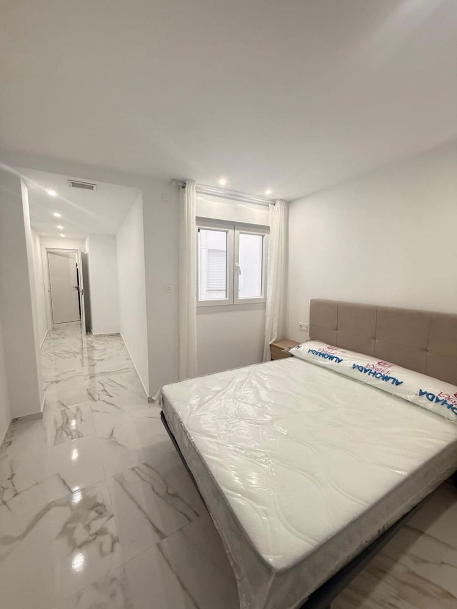 2 quarto Apartamento para venda em Torrevieja com garagem - 239 000 € (Ref: 9468011)