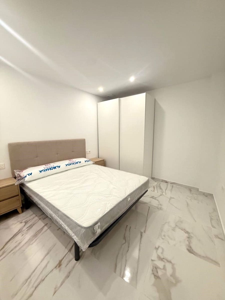 2 quarto Apartamento para venda em Torrevieja com garagem - 239 000 € (Ref: 9468011)