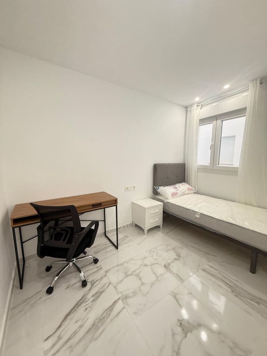 2 quarto Apartamento para venda em Torrevieja com garagem - 239 000 € (Ref: 9468011)