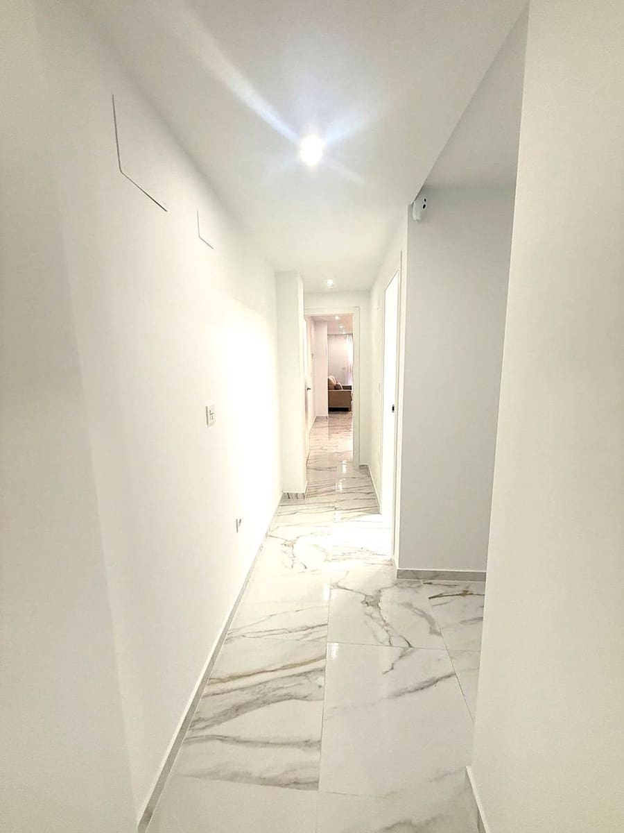 2 quarto Apartamento para venda em Torrevieja com garagem - 239 000 € (Ref: 9468011)