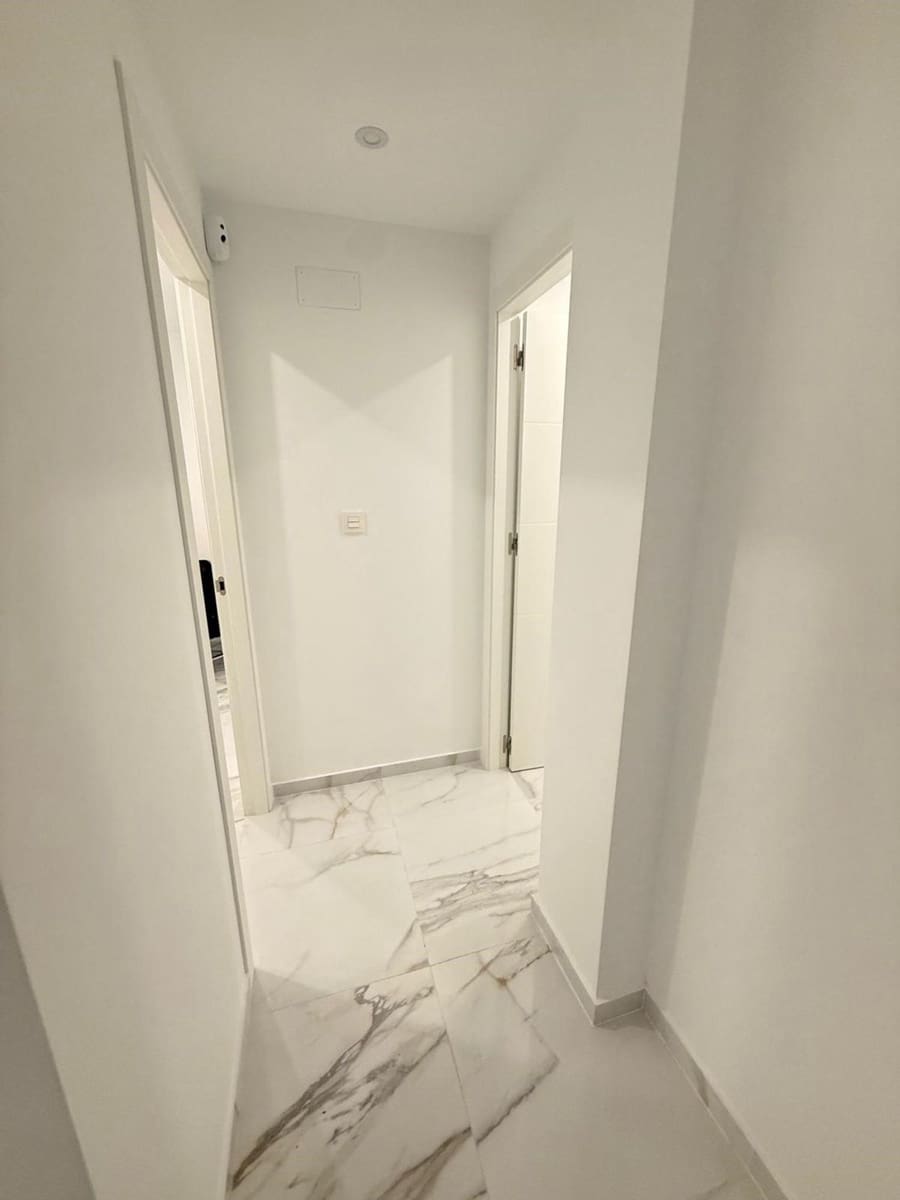 2 quarto Apartamento para venda em Torrevieja com garagem - 239 000 € (Ref: 9468011)