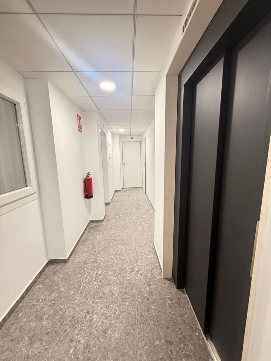 2 quarto Apartamento para venda em Torrevieja com garagem - 239 000 € (Ref: 9468011)