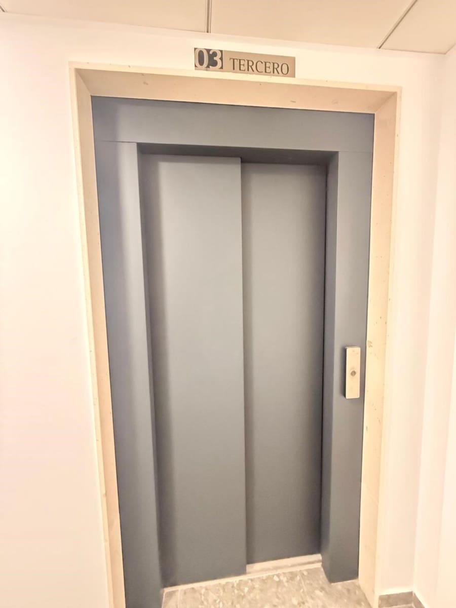 2 quarto Apartamento para venda em Torrevieja com garagem - 239 000 € (Ref: 9468011)