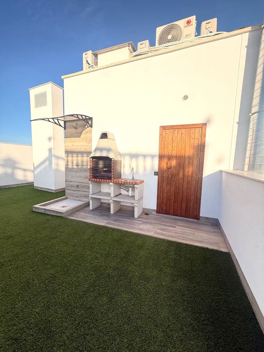 2 quarto Apartamento para venda em Torrevieja com garagem - 239 000 € (Ref: 9468011)