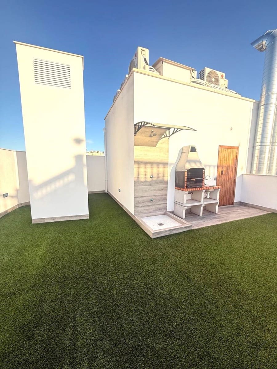 2 quarto Apartamento para venda em Torrevieja com garagem - 239 000 € (Ref: 9468011)