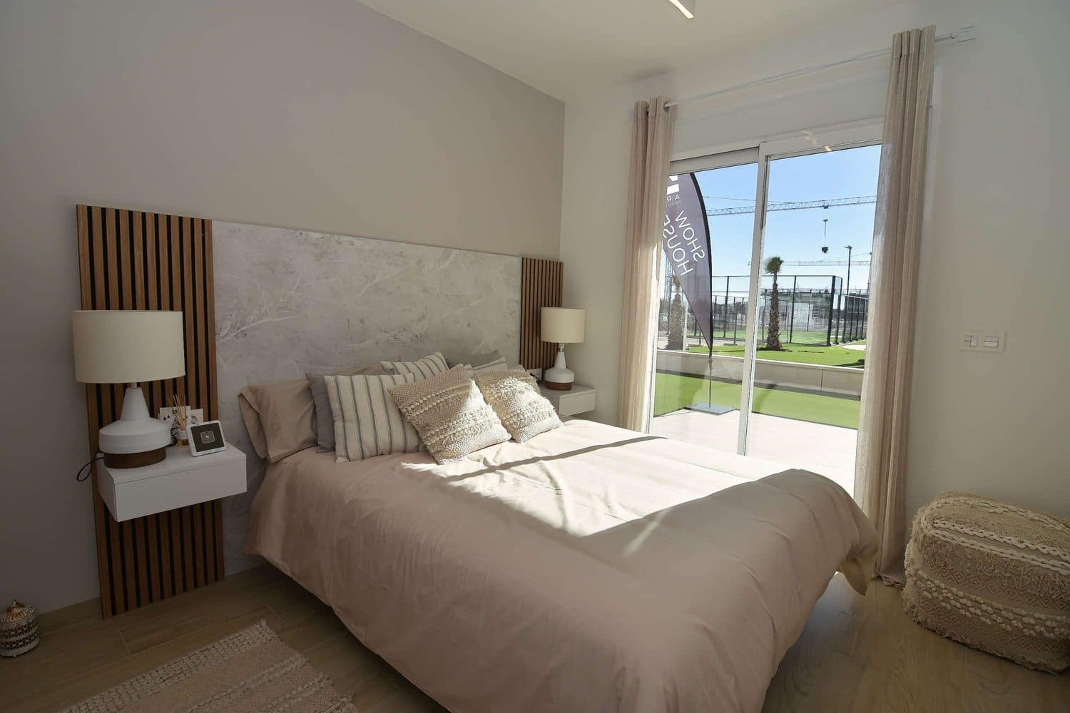 Apartamento de 2 habitaciones en Guardamar del Segura en venta con piscina garaje - 294.000 € (Ref: 9470574)