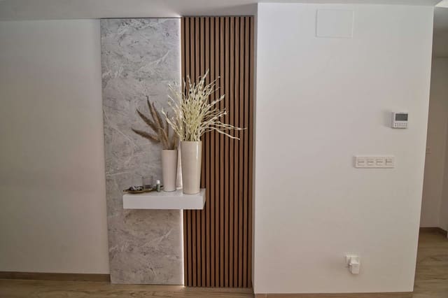 Apartamento de 2 habitaciones en El Raso, Guardamar del Segura en venta con piscina garaje - 294.000 € (Ref: 9470574)