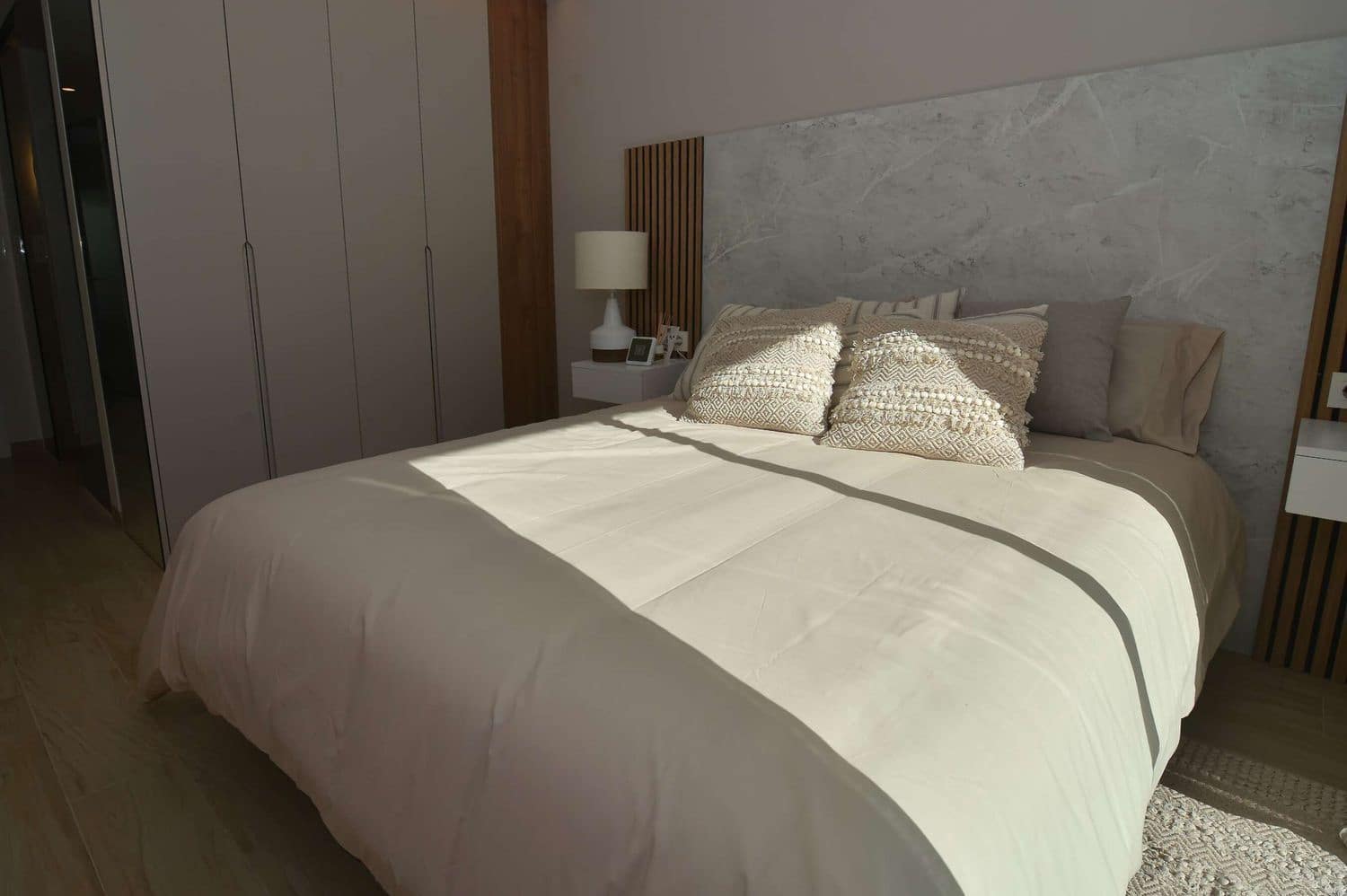 Apartamento de 2 habitaciones en Guardamar del Segura en venta con piscina garaje - 294.000 € (Ref: 9470574)