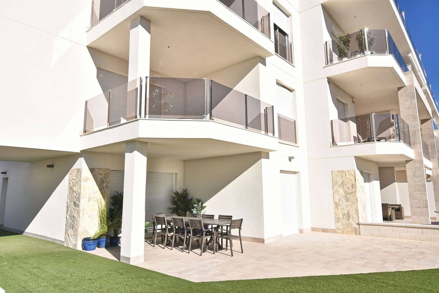 Apartamento de 2 habitaciones en Guardamar del Segura en venta con piscina garaje - 294.000 € (Ref: 9470574)