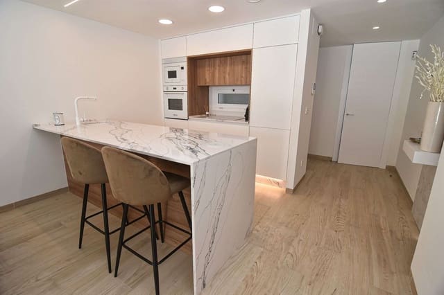 Apartamento de 2 habitaciones en El Raso, Guardamar del Segura en venta con piscina garaje - 294.000 € (Ref: 9470574)